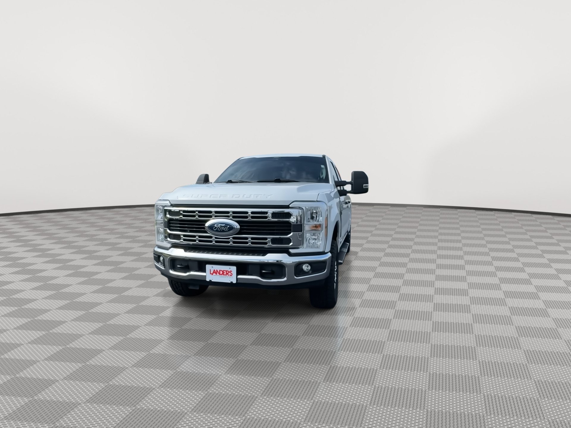 Used 2024 Ford F250 XLT AWD/4WD image 3