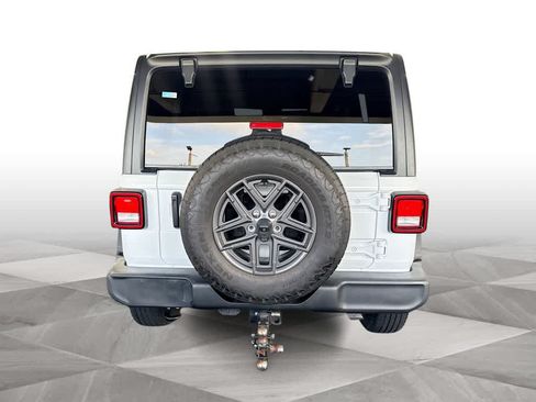 Used 2024 Jeep Wrangler Unlimited Sport AWD/4WD image 7