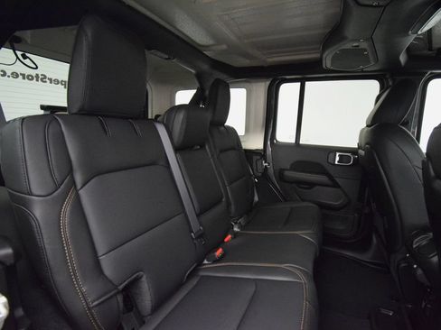 New 2026 Jeep Wrangler Unlimited Sahara AWD/4WD image 17