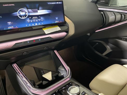 Used 2025 BMW X3 xDrive30i w/ Premium Package image 27