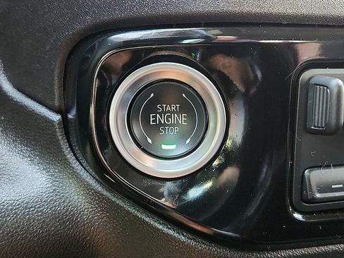 Used 2025 Chevrolet Silverado 2500 LT AWD/4WD image 21