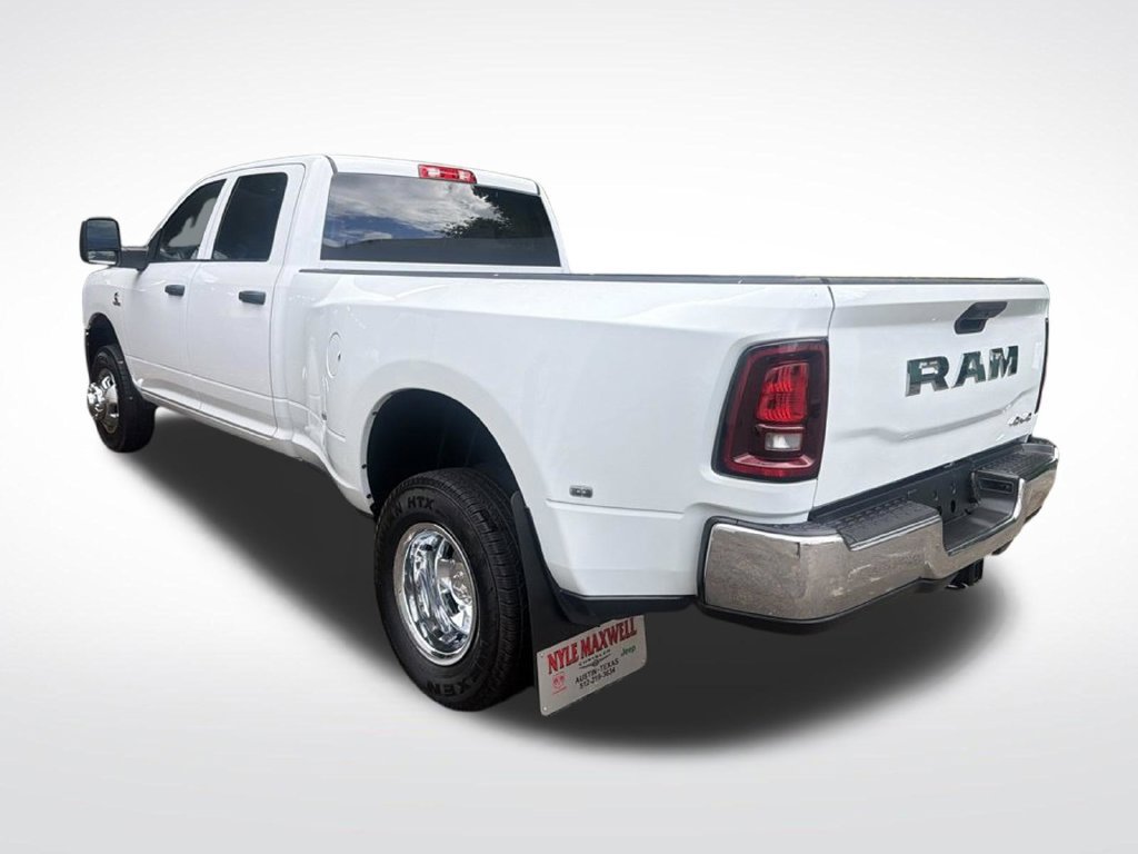 Used 2026 RAM 3500 Tradesman w/ Chrome Appearance Group A AWD/4WD image 4