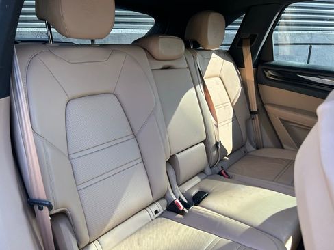 Certified 2020 Porsche Cayenne image 21