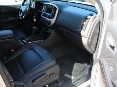 Used 2019 GMC Canyon SLT w/ Driver Alert Package image 12