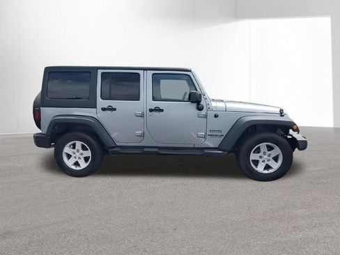 Used 2016 Jeep Wrangler Unlimited Sport w/ Quick Order Package 24S AWD/4WD image 11