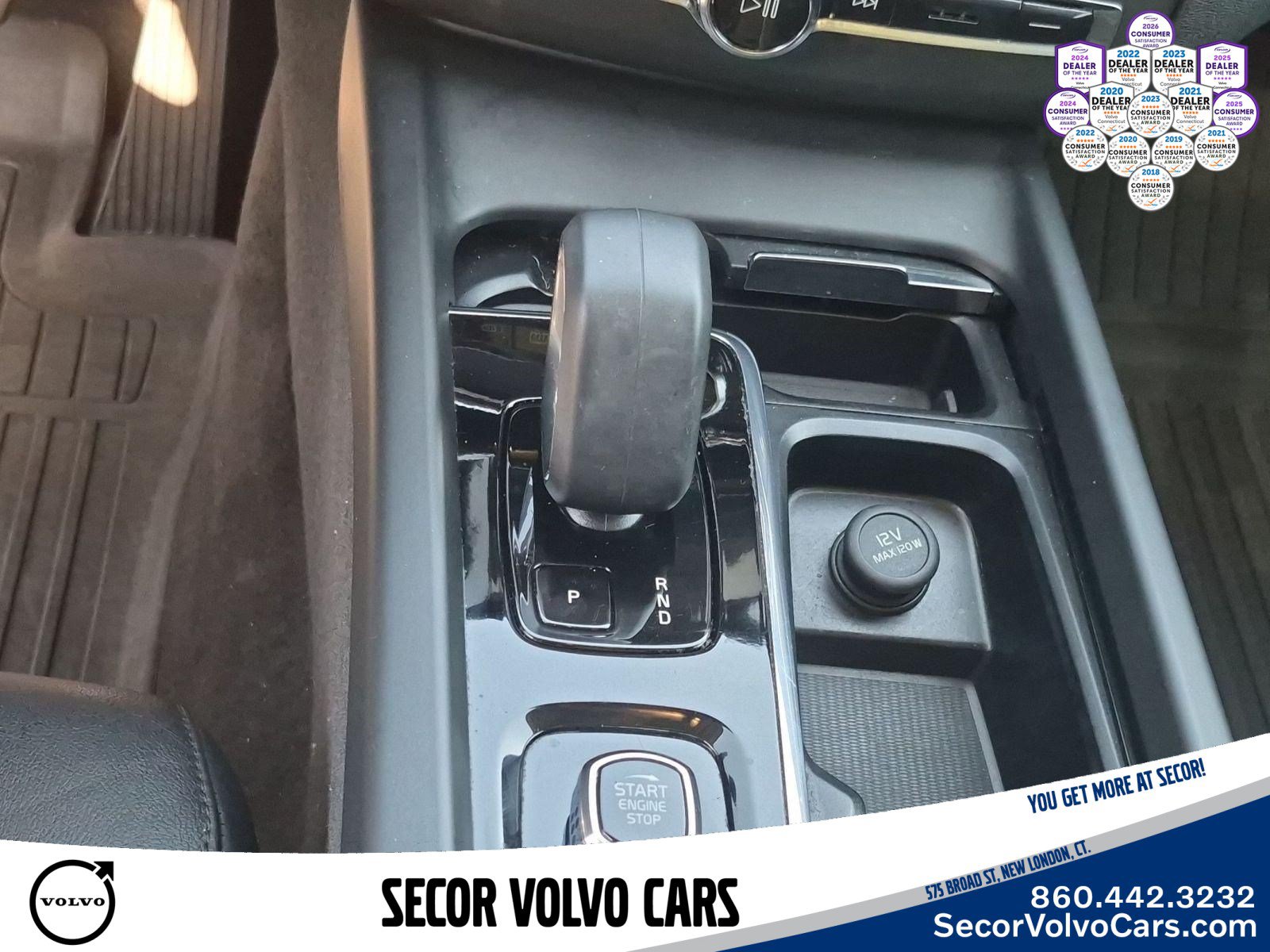 Used 2024 Volvo XC60 B5 Core w/ Protection Package Premier AWD/4WD image 12