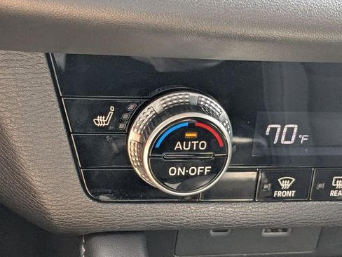 Used 2024 Mitsubishi Outlander SE image 23