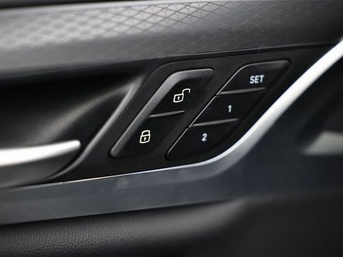 Used 2025 BMW X4 xDrive30i w/ Premium Package image 16