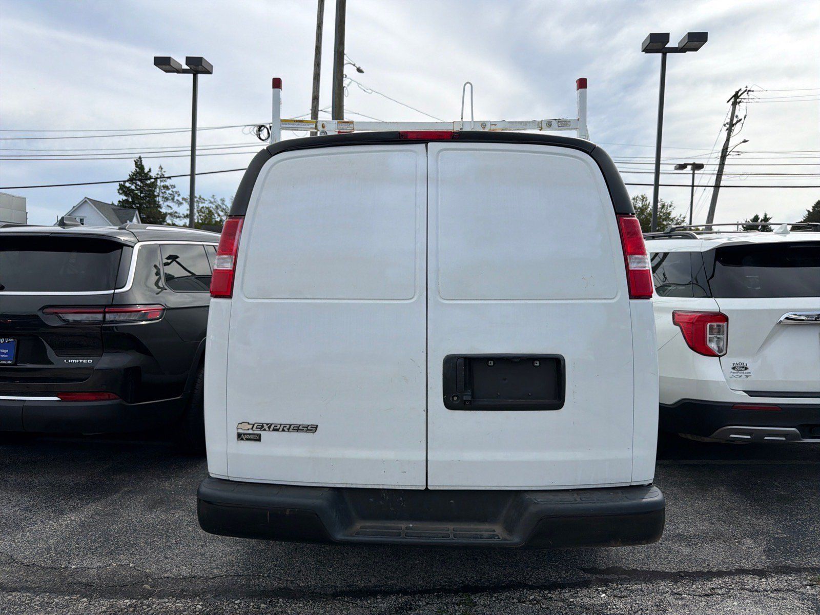 Used 2020 Chevrolet Express 2500 Extended w/ Driver Convenience Package RWD image 3