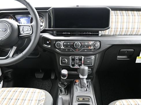 New 2026 Jeep Gladiator Sport AWD/4WD image 15