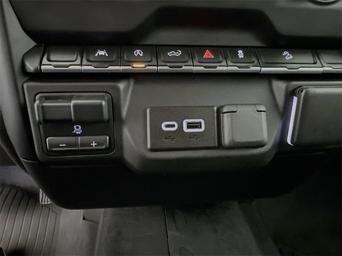 Used 2024 Chevrolet Silverado 1500 Custom Trail Boss w/ LPO, Dark Essentials Package image 29