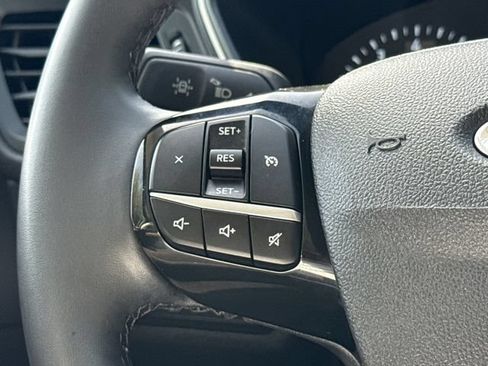 Used 2022 Ford Escape SE w/ SE Sport Appearance Package FWD image 28