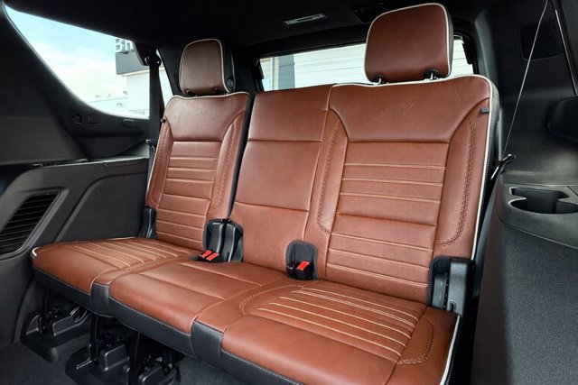 Used 2024 GMC Yukon XL Denali Ultimate AWD/4WD image 31