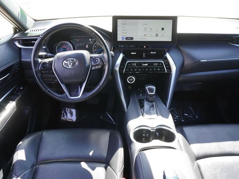 Used 2023 Toyota Venza XLE AWD/4WD image 19