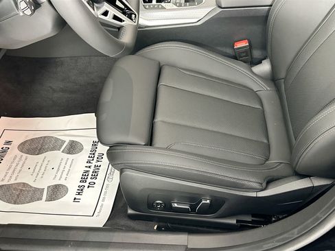 New 2026 BMW 330i Sedan w/ M Sport Package image 19