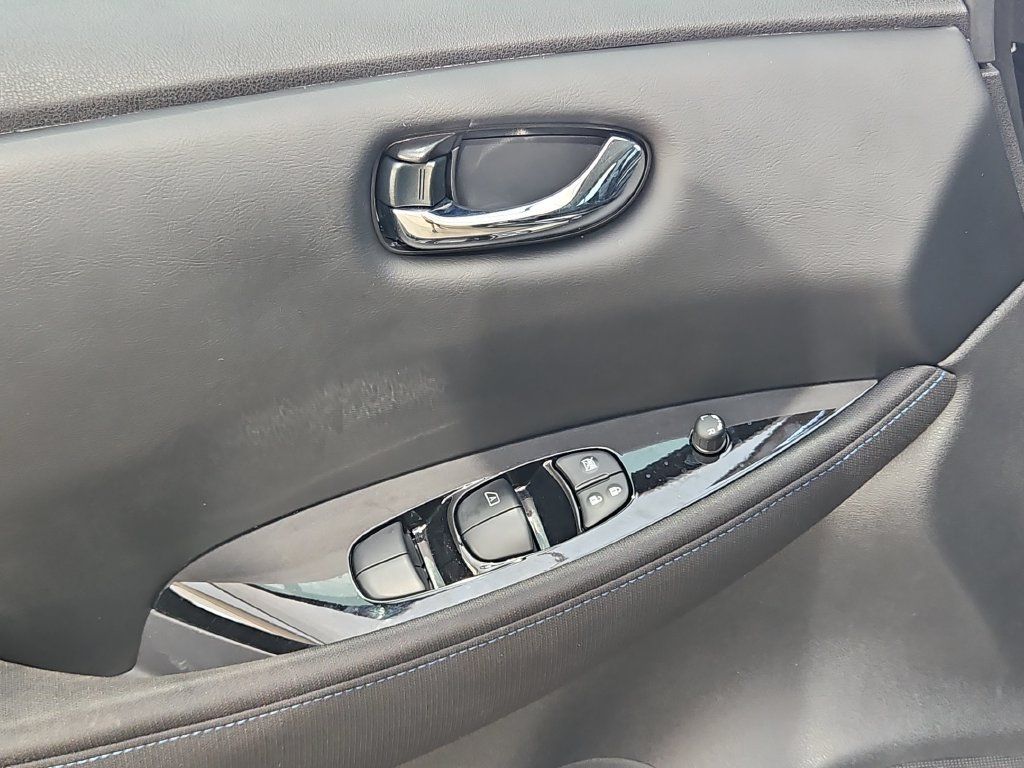 Certified 2023 Nissan Leaf SV Plus FWD image 18