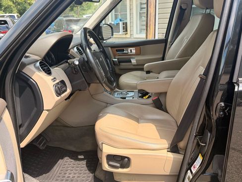 Used 2016 Land Rover LR4 HSE AWD/4WD image 18