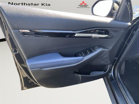 Used 2024 Kia Seltos S AWD/4WD image 11