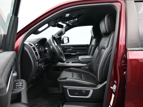 Used 2022 RAM 1500 Laramie w/ Sport Appearance Package image 9