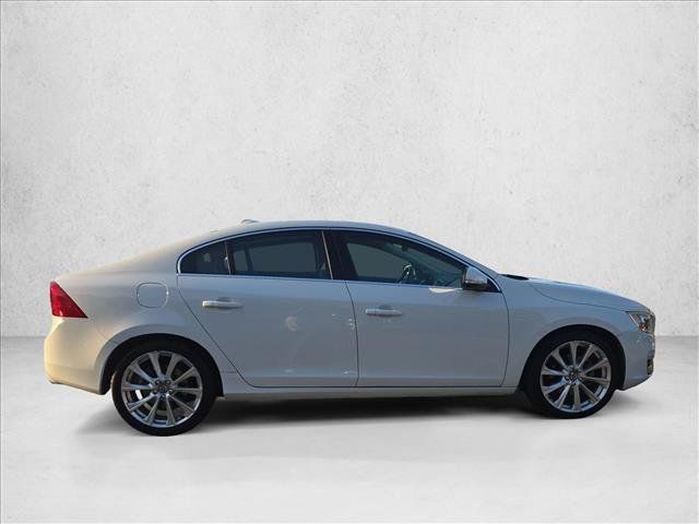 Used 2017 Volvo S60 T5 Inscription FWD image 4
