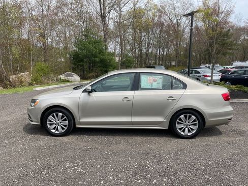 Used 2015 Volkswagen Jetta SE FWD image 9