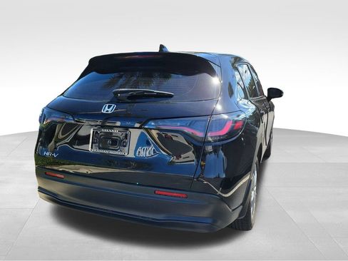 Used 2023 Honda HR-V LX image 10