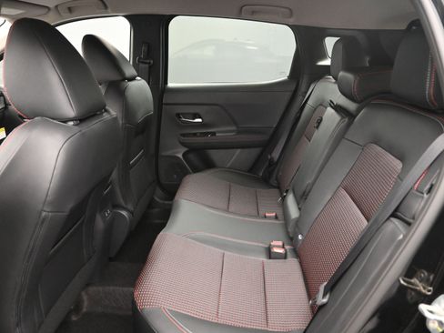 Used 2025 Nissan Kicks SR image 15