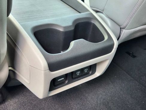Used 2018 Honda Odyssey Touring image 30