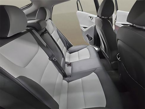 Used 2020 Hyundai Ioniq Limited image 18