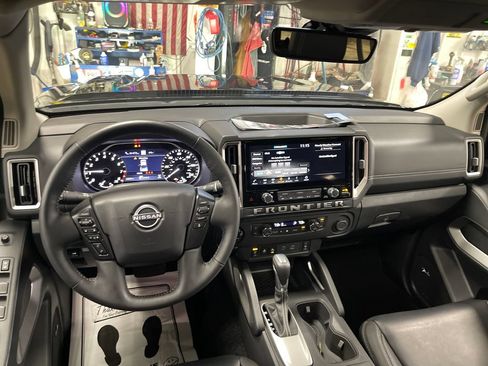 Certified 2025 Nissan Frontier SL AWD/4WD image 22