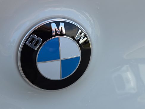 Certified 2025 BMW X3 xDrive30i w/ Convenience Package image 17