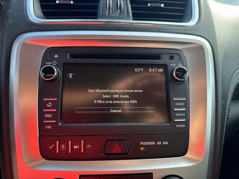 Used 2015 GMC Acadia SLE FWD image 22