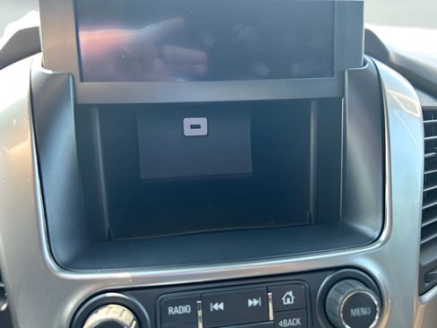 Used 2018 Chevrolet Tahoe Premier RWD image 18