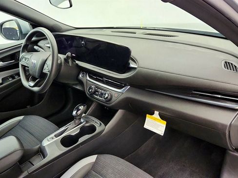 Used 2024 Buick Envista Preferred FWD image 25