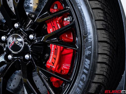 Used 2015 Chevrolet Corvette Z06 w/ 3LZ Preferred Equipment Group image 25