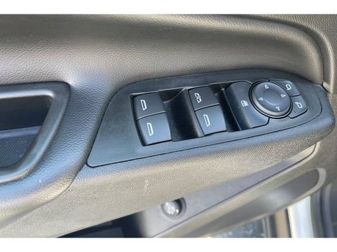 Used 2021 Chevrolet Equinox LT FWD image 12