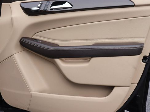 Used 2017 Mercedes-Benz GLE 350 image 13