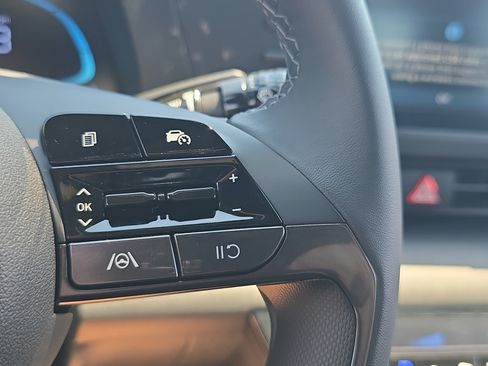 New 2026 Hyundai Elantra Sport FWD image 25