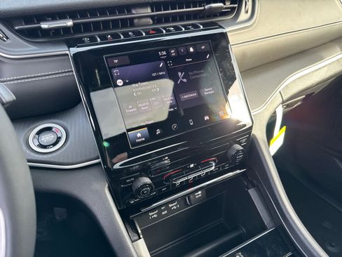 New 2025 Jeep Grand Cherokee Laredo X w/ Trailer Tow Package image 27