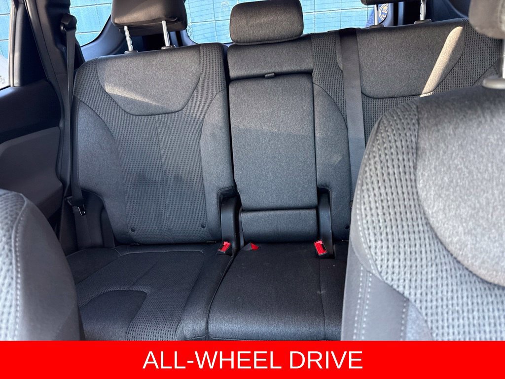 Used 2020 Hyundai Santa Fe SE AWD/4WD image 8