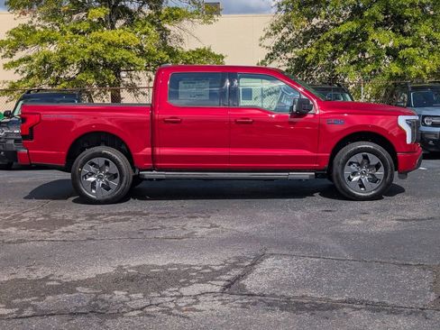 New 2025 Ford F150 Lightning Flash image 3