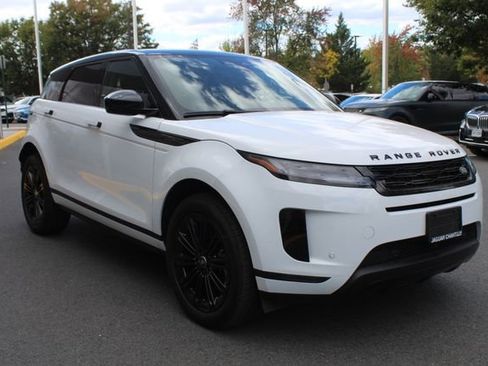 Used 2025 Land Rover Range Rover Evoque S image 10