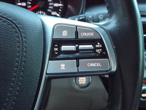 Used 2022 Kia Telluride S FWD image 5