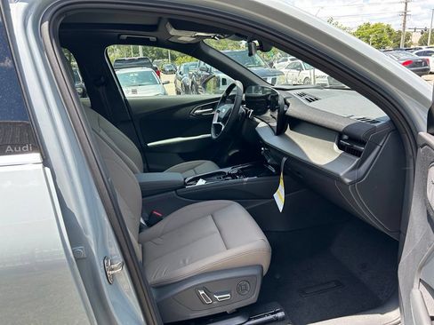 New 2026 Audi Q3 quattro 2.0T AWD/4WD image 40