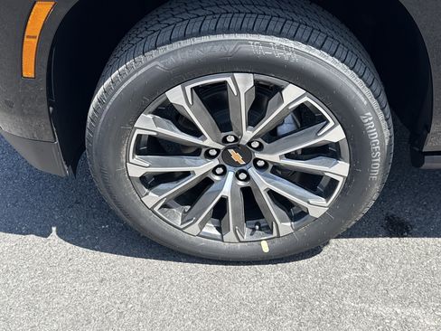 New 2026 Chevrolet Suburban High Country AWD/4WD image 10