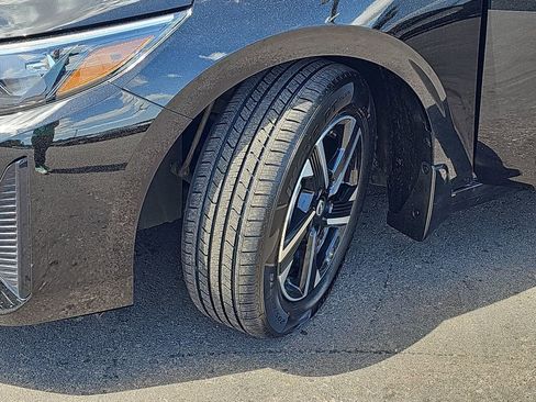 Used 2025 Nissan Sentra SV w/ All-Weather Package FWD image 35