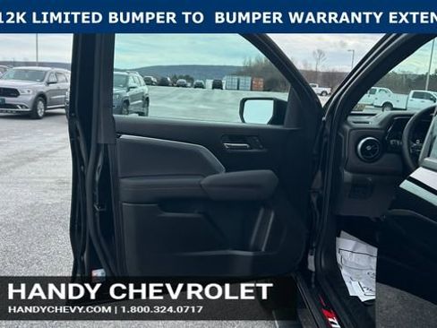 Used 2023 Chevrolet Colorado Z71 w/ Advanced Trailering Package AWD/4WD image 16
