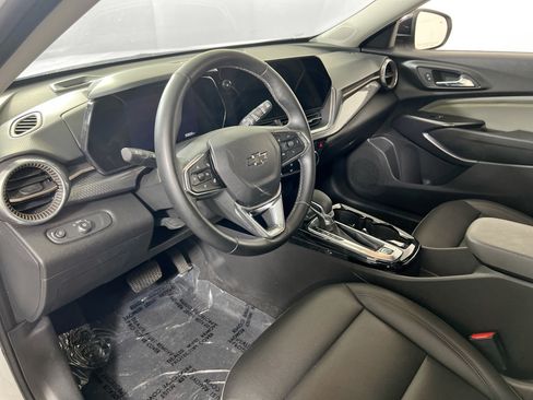 Used 2024 Chevrolet Trax ACTIV w/ Driver Confidence Package FWD image 9