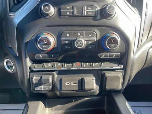 Used 2020 Chevrolet Silverado 1500 RST image 24