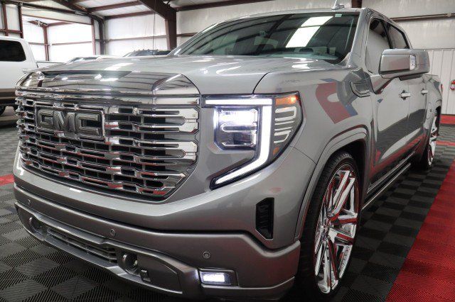Used 2023 GMC Sierra 1500 Denali w/ Denali Reserve Package AWD/4WD image 22